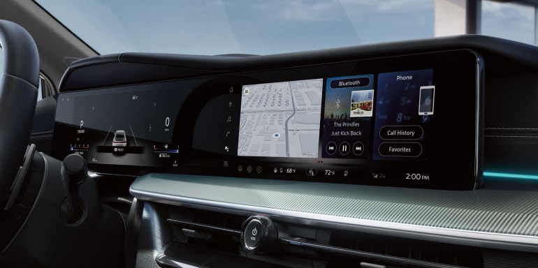 2026 Nissan Murano interior view of dual 12.3 inch screens